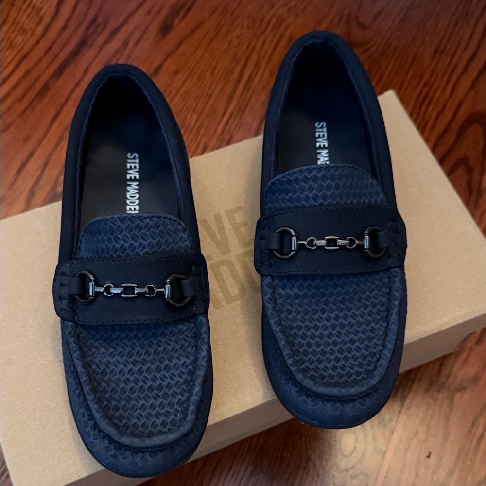 Steve Madden boys Textured navy blue Loafers